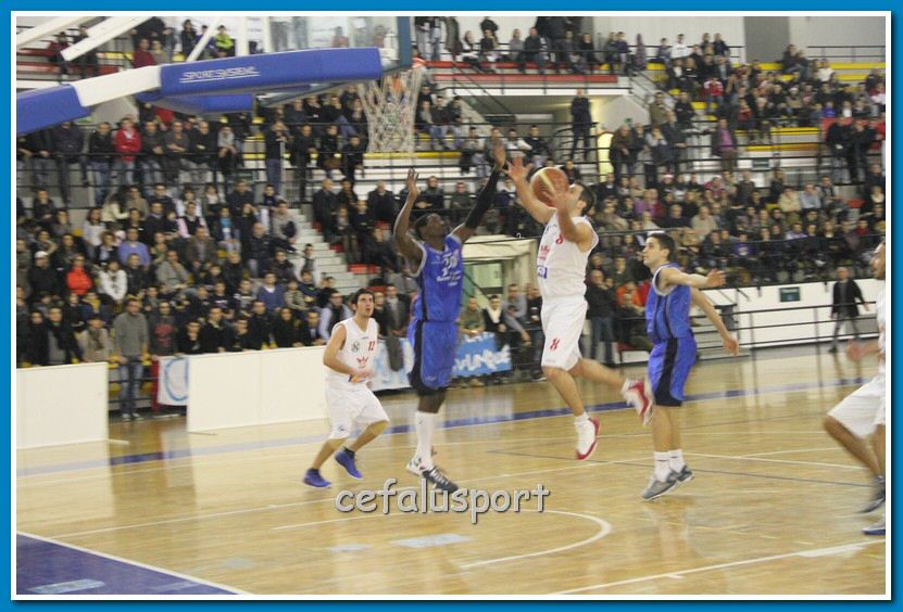 121223 Aquila 412_tn.jpg